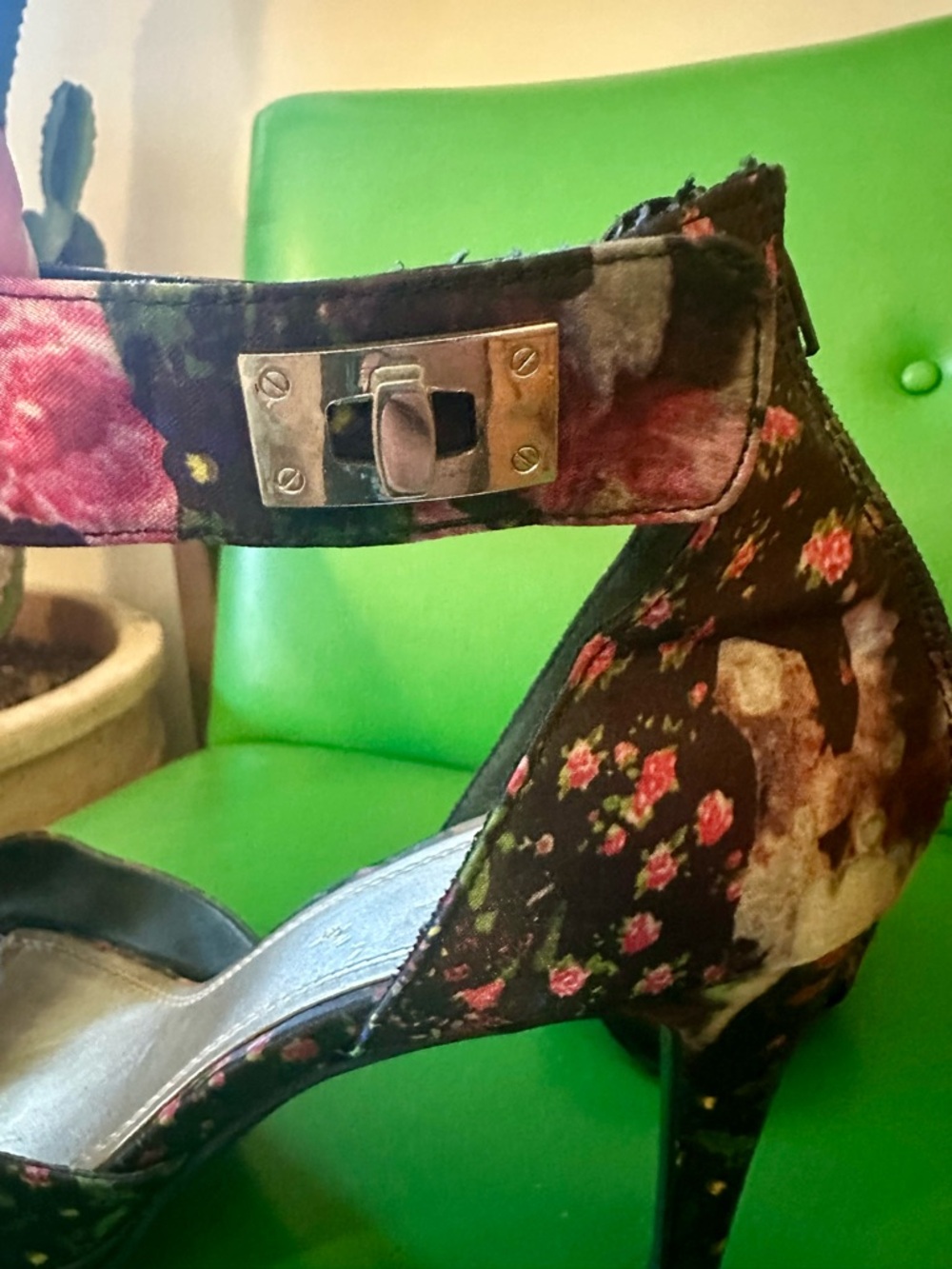 Impo Floral Ankle-Strap Mid Heel Sandals - Black with Pink Rose Print - Picture 5 of 5